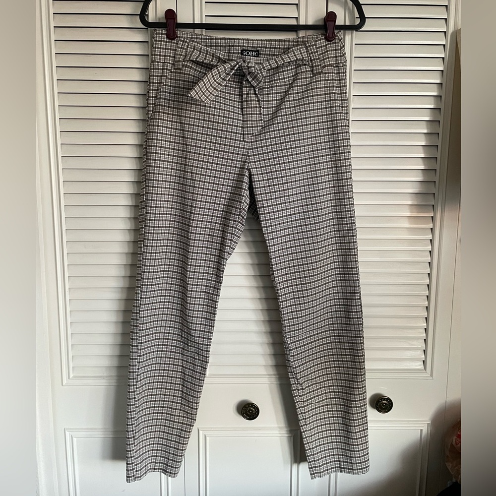 Soho Apparel Capri Pants